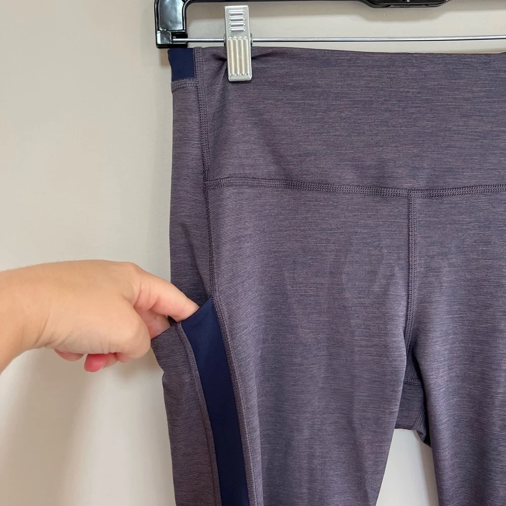 Athleta Ultimate Stash Pocket 7/8 Tight Leggings in Heather Grey/Navy, size M - Picture 4 of 11